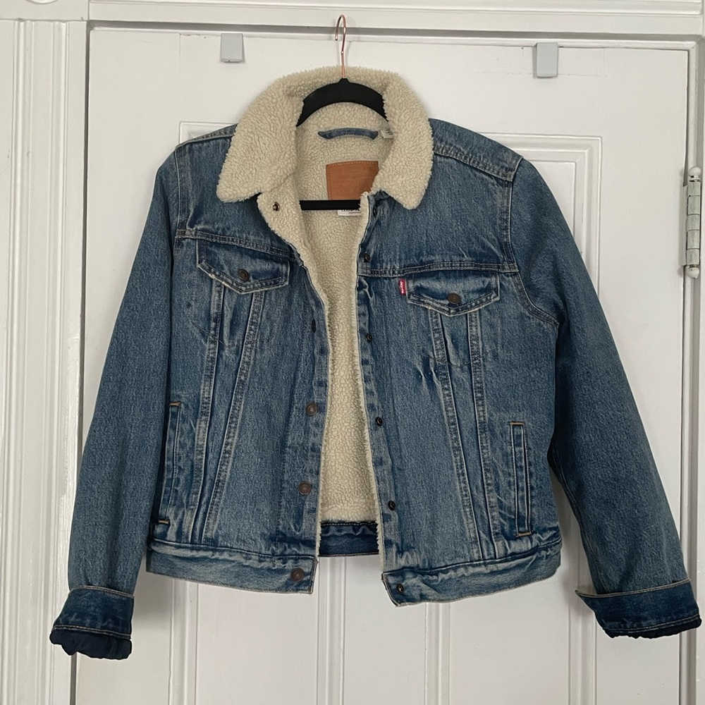 Brand New Women’s Levi’s Sherpa Jacket